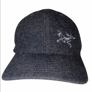 Arc’teryx s/p -m/m hat stretch fit minimal wear